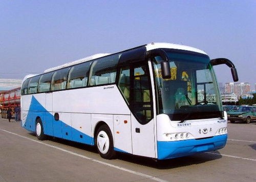 55座大巴车